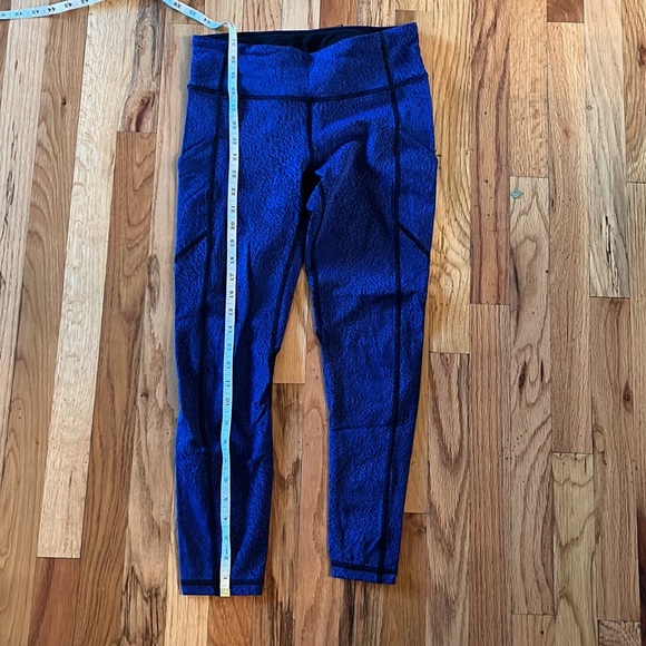 Lululemon leggings - Picture 8 of 9